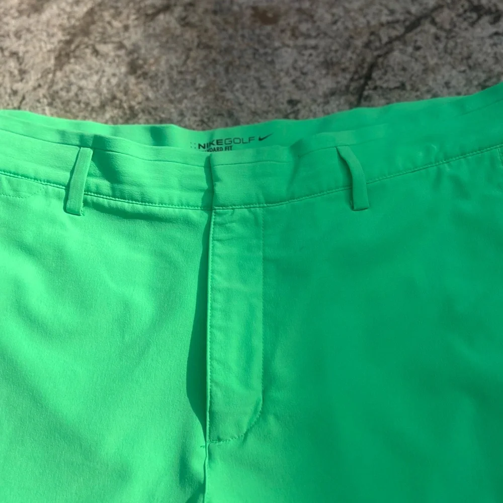 Nike Golf Tour Performance Dri-Fit Men’s Shorts 32” waist vibrant Green🏌🏻⛳️😎